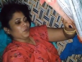 Desi bhabhi gives a handjob and gets fucked in return