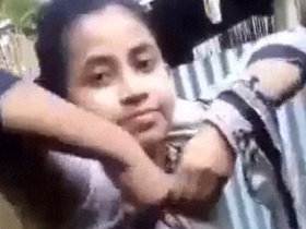 Solo selfie video of naked Indian girl in bathroom
