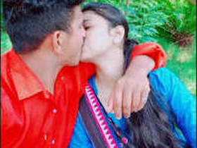 Cute Indian girl gives a blowjob in new video