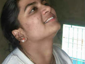Indian girl gives her boyfriend a blowjob and gets fucked on the stairs