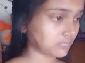 Indian girl stripping off her sari for a nude selfie