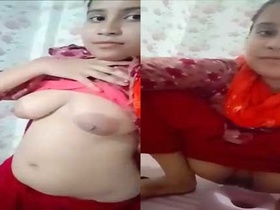 Curvy Indian girl films herself urinating for her lover
