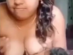 Married Indian bhabi takes a ride