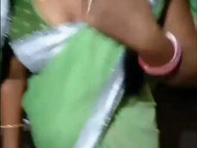 Indian aunty with big boobs gives a sexy oily massage