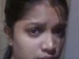 Mallu hottie's saliva-filled masturbating session